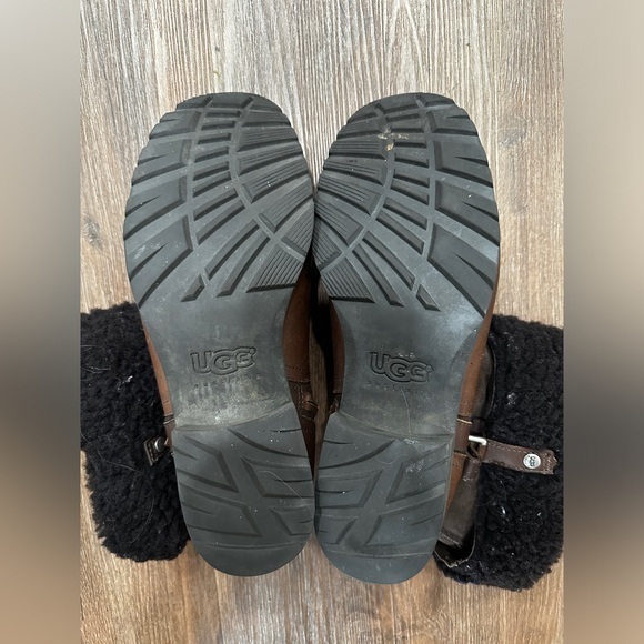 Woman’s UGGs boots, size 10 - Picture 10 of 10